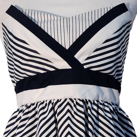 Alice + Olivia Adele Double-Bodice Black & White Striped Strapless Dress - Picture 5 of 9